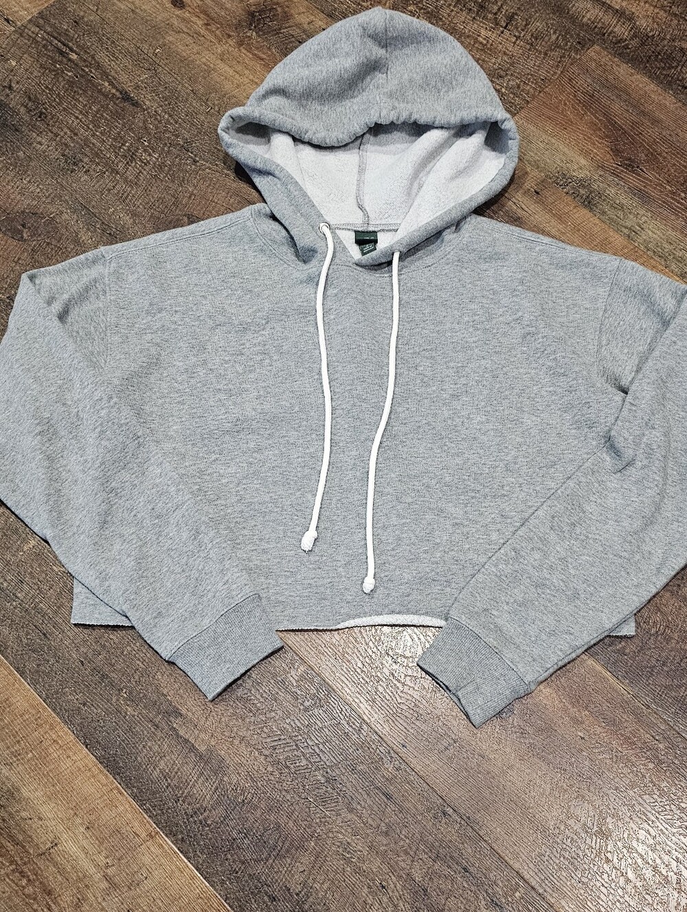Wild Fable Women's Gray Cropped Hooded Sweatshirt - Picture 1 of 8